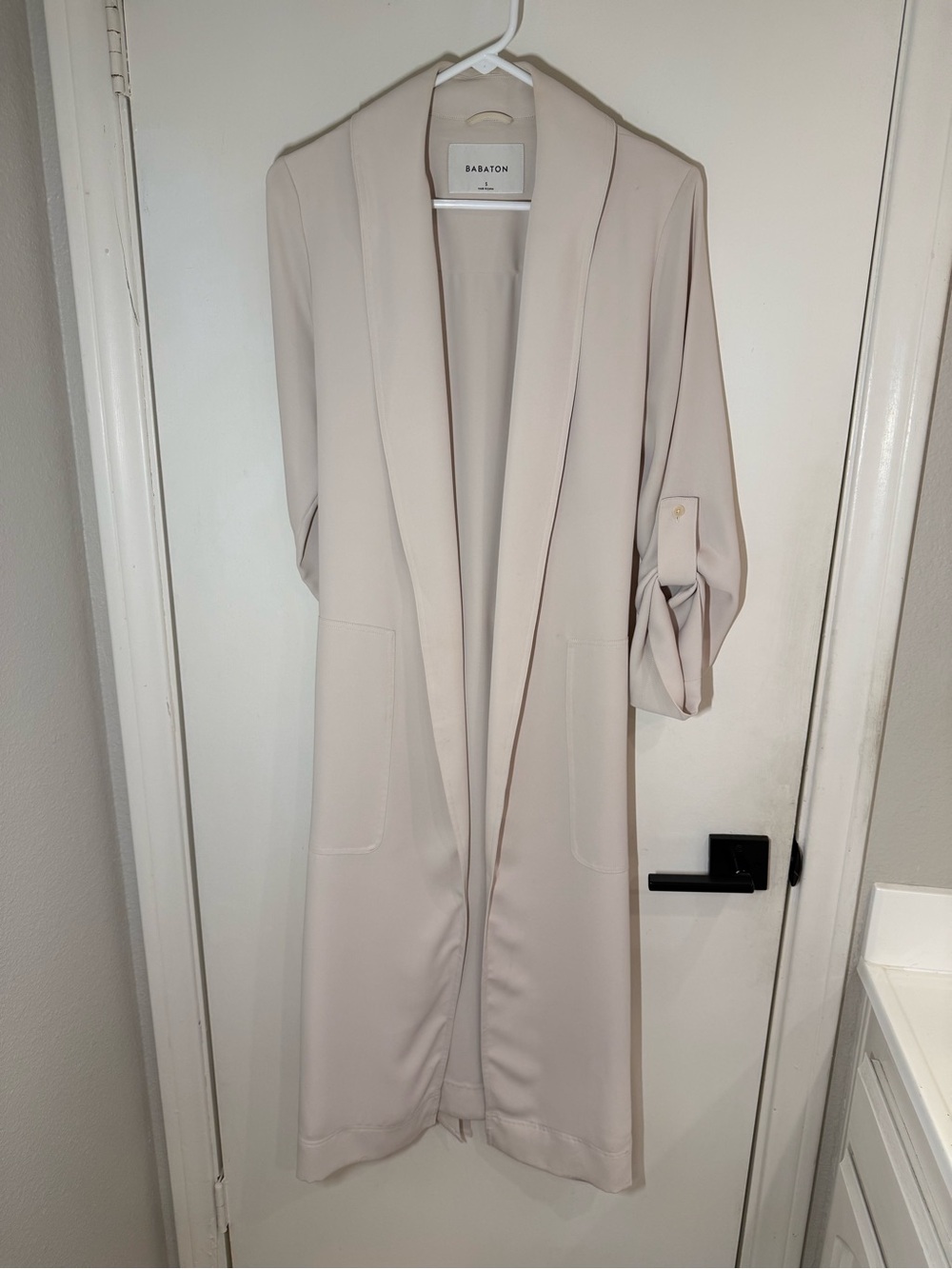 Aritzia Babaton Lightweight Long Duster Jacket in Light Beige Bone Color